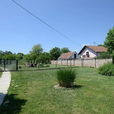 Apartments Osijek By The River Exterior photo